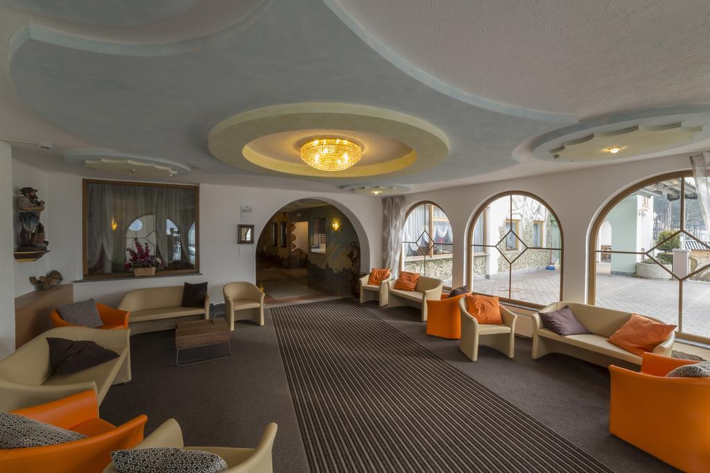 Hotel Saxl Campo di Trens Eksteriør bilde